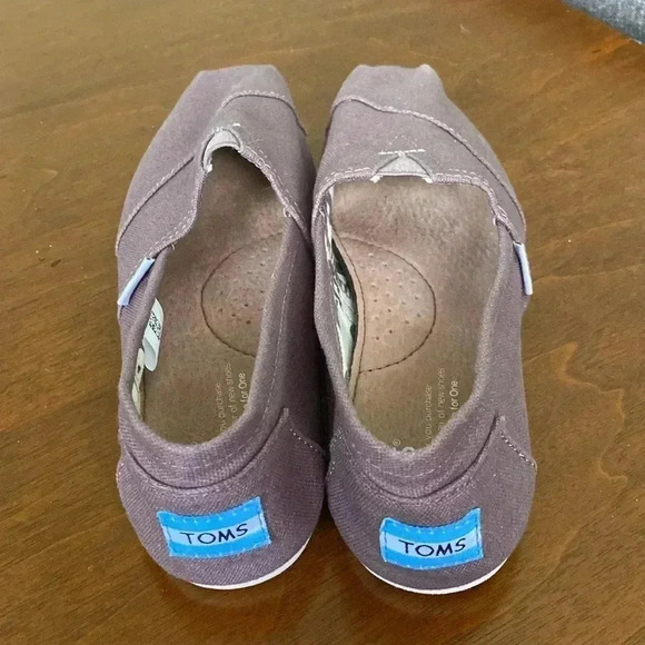 Toms slip on flat canvas shoes - Picture 2 of 9